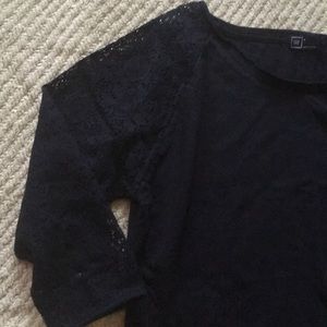 3/4 lace sleeve shirt NWT